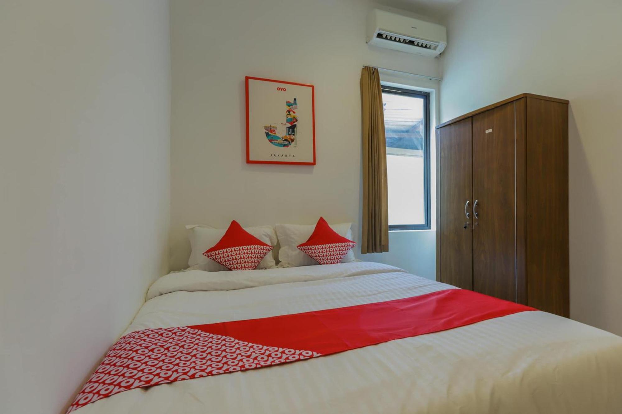 Super Oyo 866 Idola Residence Джакарта Екстер'єр фото