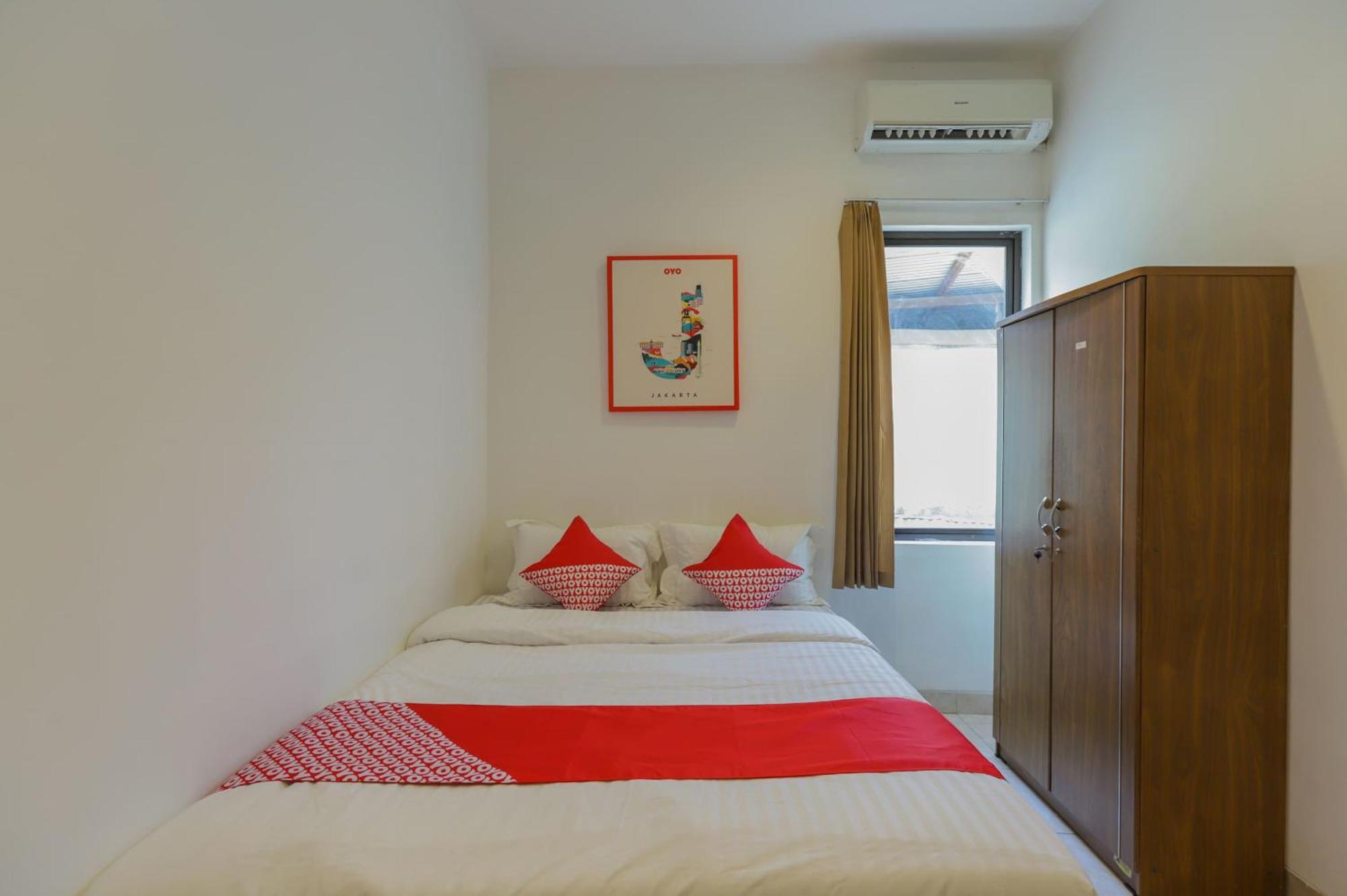 Super Oyo 866 Idola Residence Джакарта Екстер'єр фото